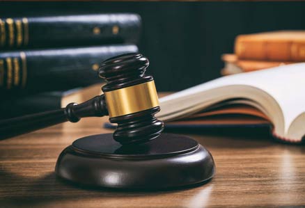 تخصص ‌های مختلف وکیل انزلی برای حل سریع پرونده ‌ها